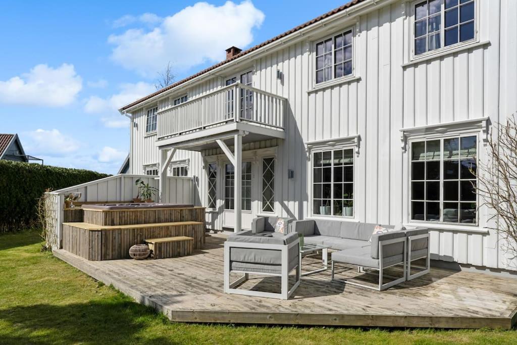 Villa Sorlandsferie Naer Svaberg, Og Strender! Kristiansand